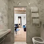 Апартаменты Urbanflat 44 - In Center Of Париж